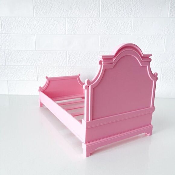 Pink Tufted Miniature Chesterfield Bed Queen Size 1:6 Scale Barbie Dollhouse - Picture 3 of 7